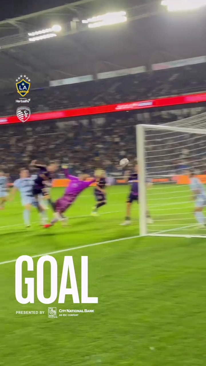 [足球]依旧出现在关键的位置！罗伊斯的赛季首球！