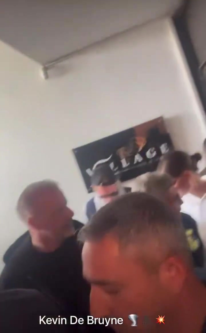 【推荐视频】带娃日常！德布劳内又带儿子去踢球了！