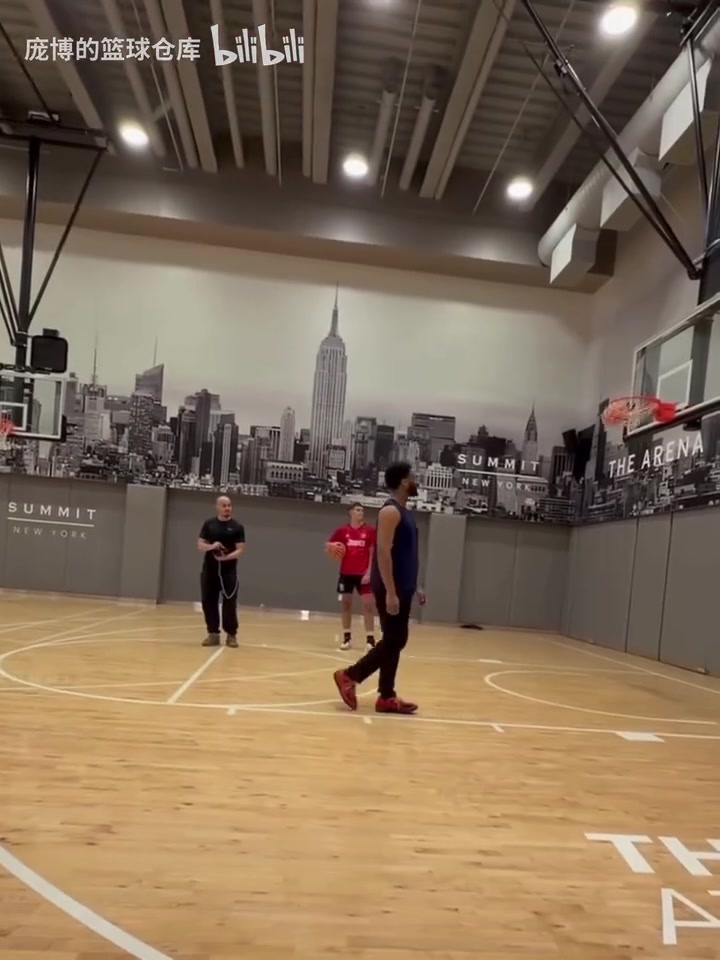 【视频/集锦】依然美如画的投篮！安东尼球瘾犯了，来指导一下年轻人！