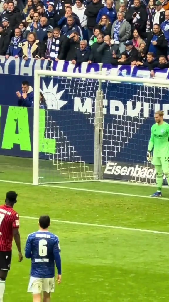 【有道理嘛?】超级超级牛逼的扑救！卡里乌斯为沙尔克04扑点