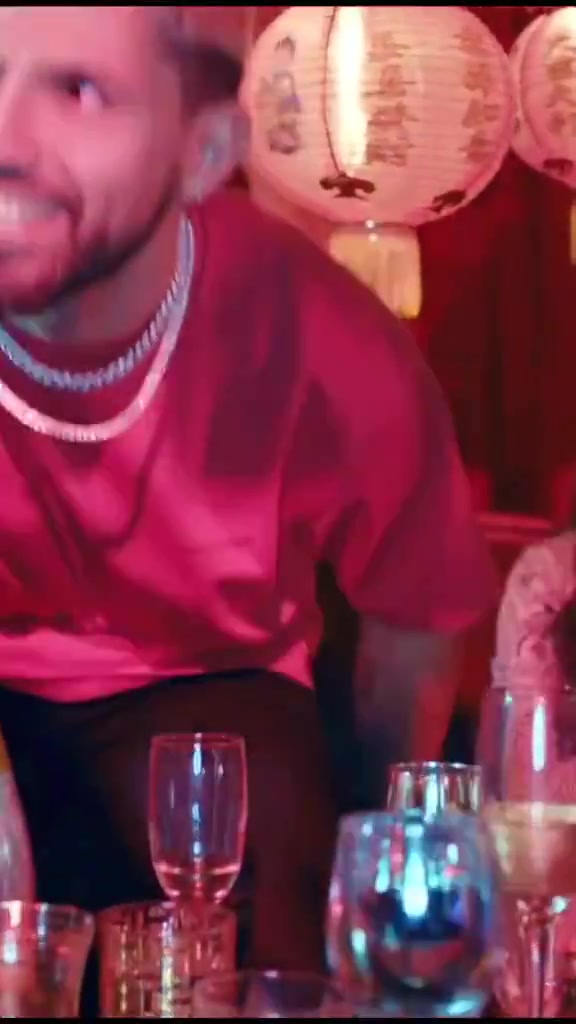 【集锦】坤哥进军演艺圈？阿圭罗出演MV花絮曝光，这吻戏拍得比进球专业