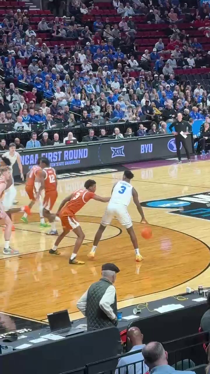 [NCAA]这身高臂展确实难防！迪班萨单打急停中投轻松取分！