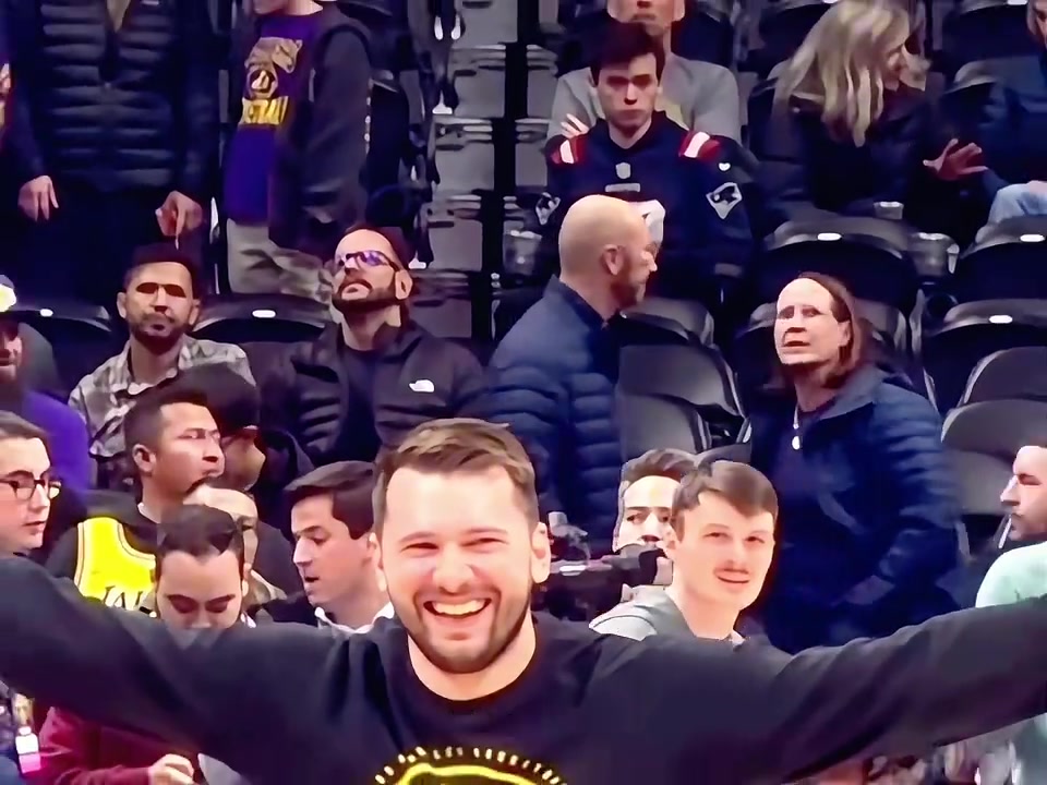 【球迷看点】东契奇三节40分6板4断 赛季229记三分超水拉