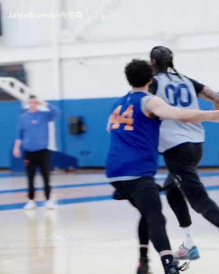 【值得一看】克拉克森享受独家滤镜！尼克斯众将的队内训练花絮！