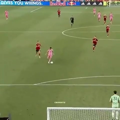 【巴塞罗那】竟能如此相像！梅西是唯一能完美重现自己进球的球员