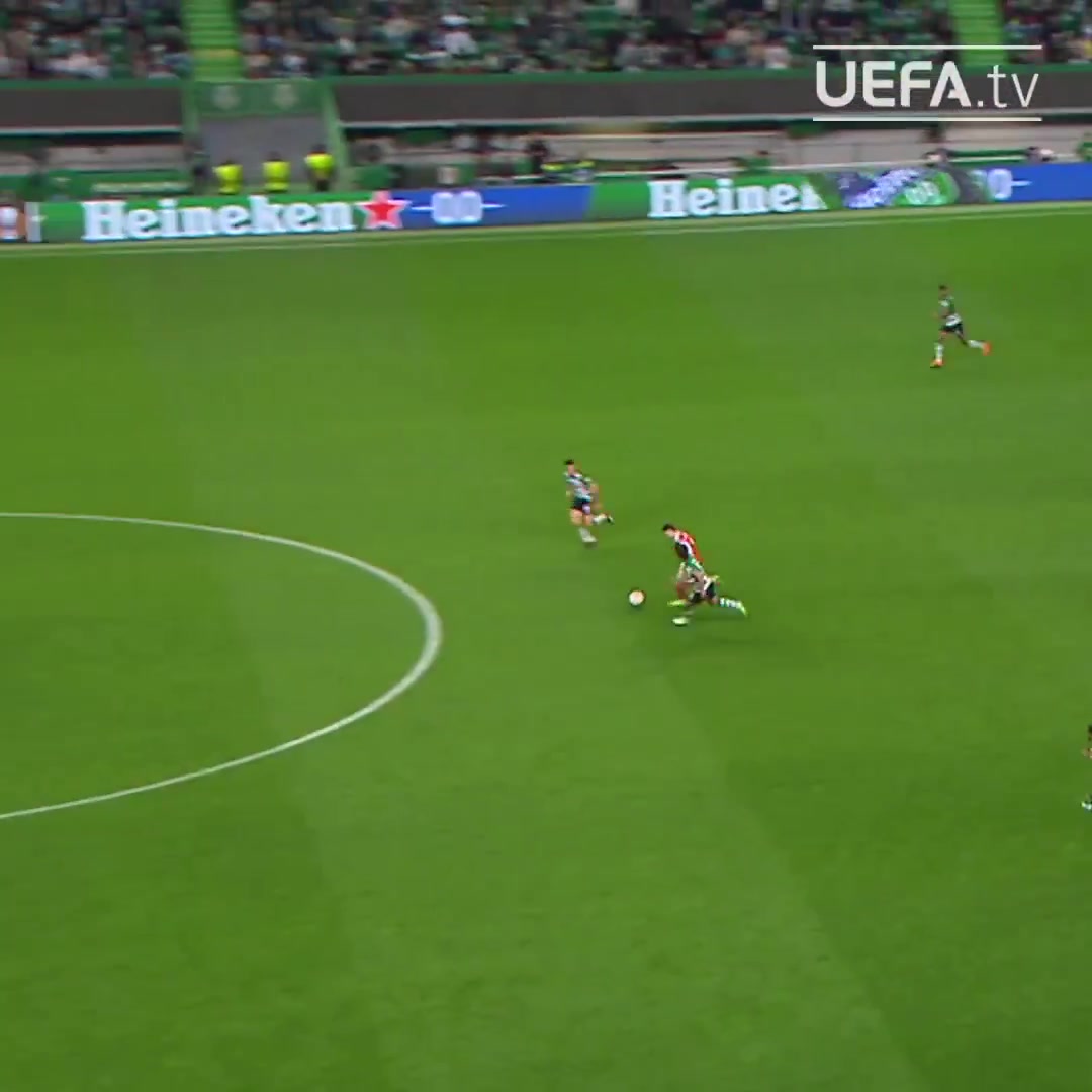 [体育头条]8强战对阵葡体！还记得马丁内利差点打进普斯卡什进