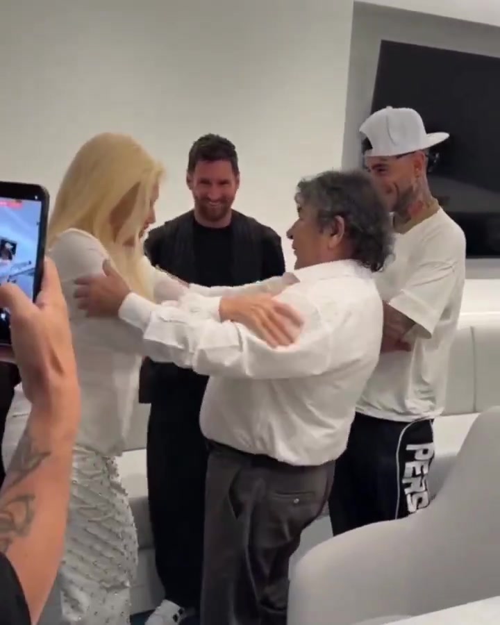 [比赛高能镜头]看看梅西的社交圈！顶级巨星私下聚会欢笑不断，