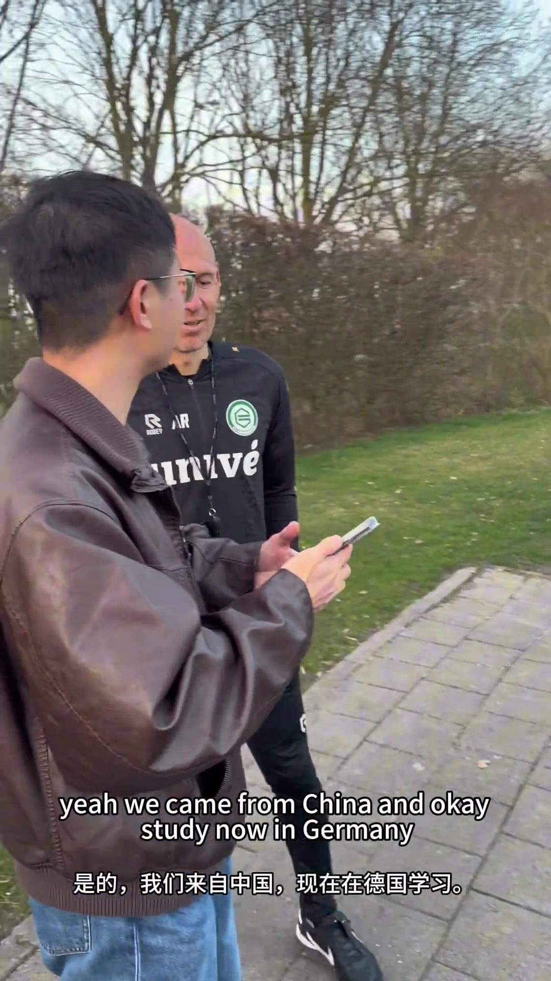 [球迷看点]中国球迷找到在格罗宁根当教练的罗本传达爱意，罗本：非常好！