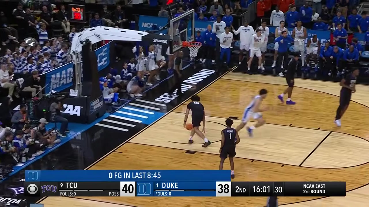 [今日集锦片段]太强了布泽尔10中7贡献19分11板4助3断