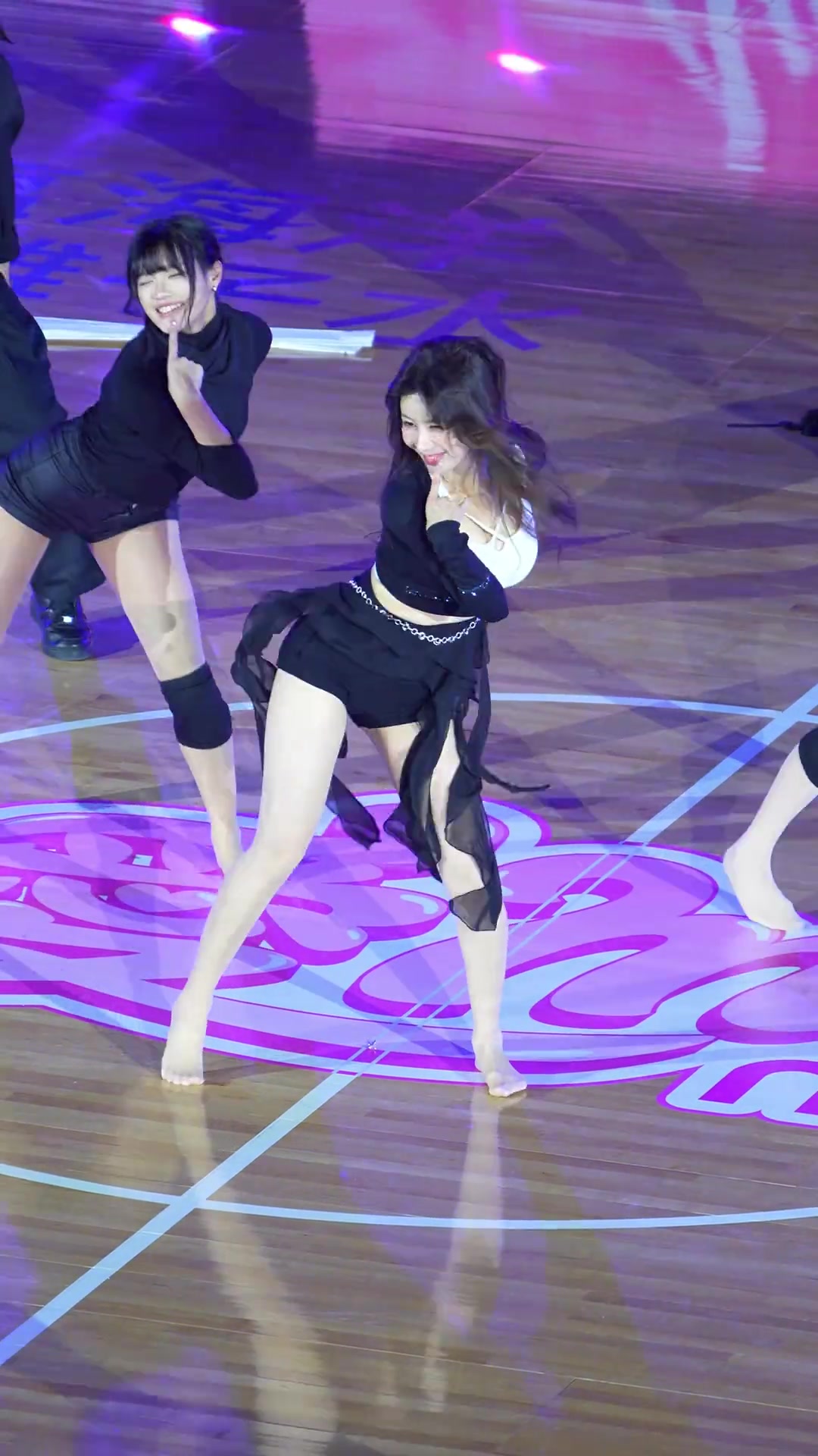 [体育头条]太顶了 如果笑容有等级，雅英这应该是满级吧？