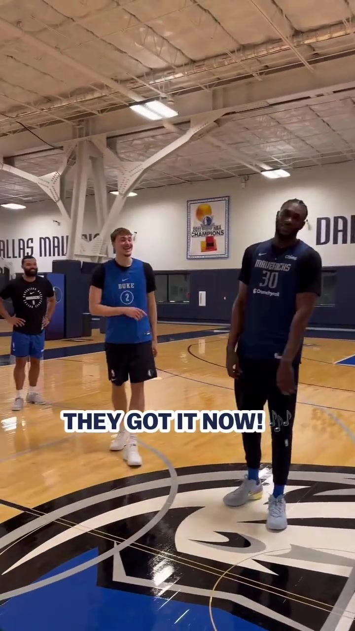 【高光时刻】队友为欧文唱生日歌祝欧文3⭐4岁生日快乐