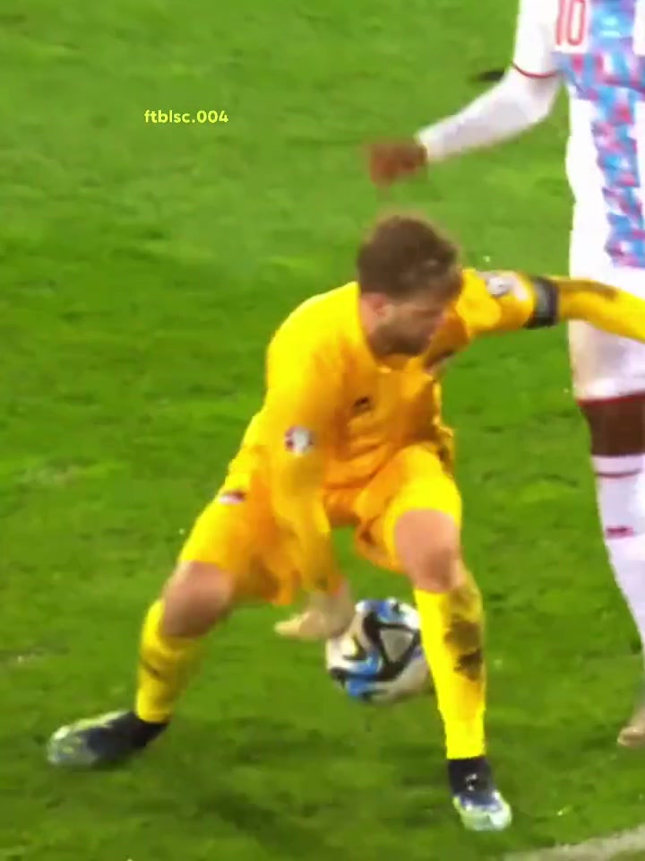 [今日热门剪辑]门将智商百分百在线