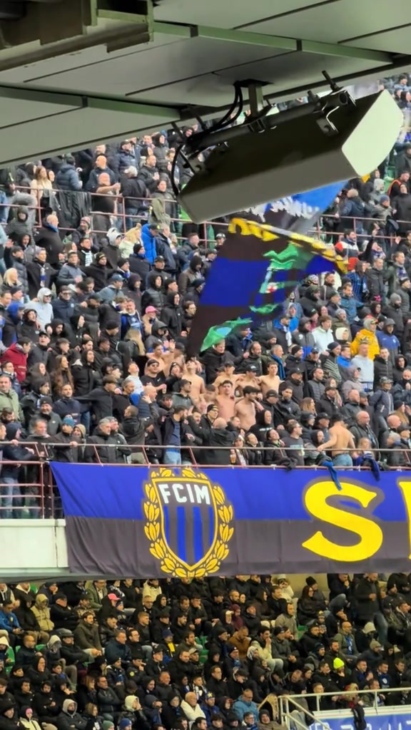 【视频】热血沸腾！梅阿查球场内近距离实拍国米死忠看台球迷