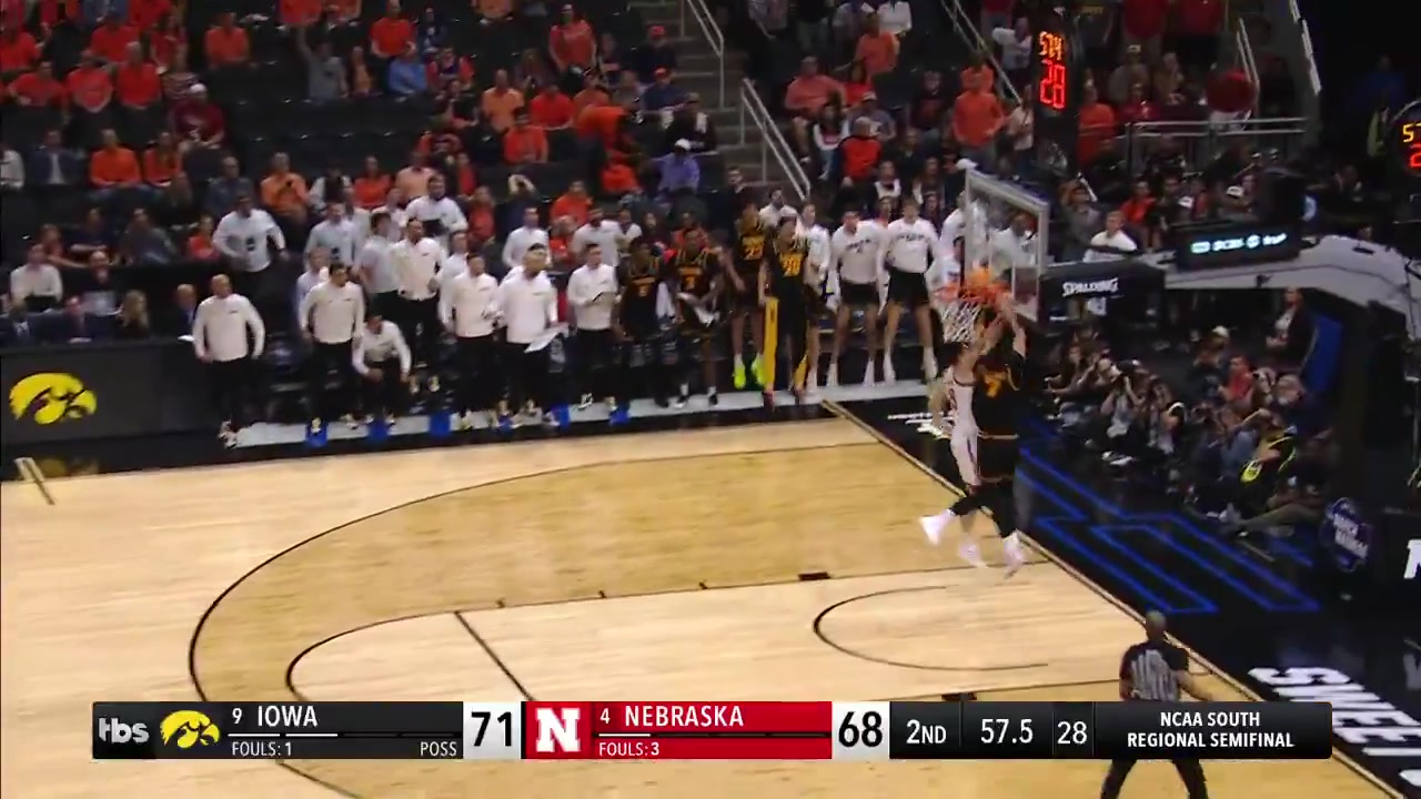 【精彩对决视频】关键时刻整这出？内布拉斯加场上仅有4人，爱荷