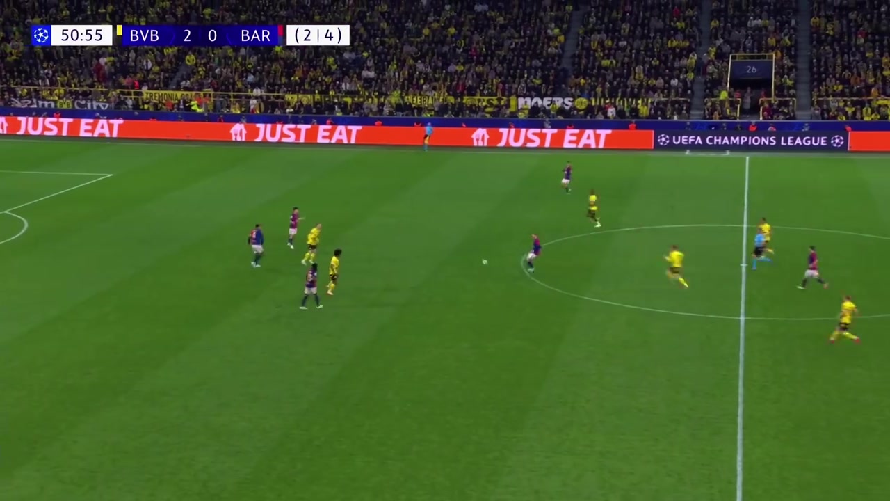 [体育头条]中流砥柱！德容在欧冠球队逆风局时的表演！