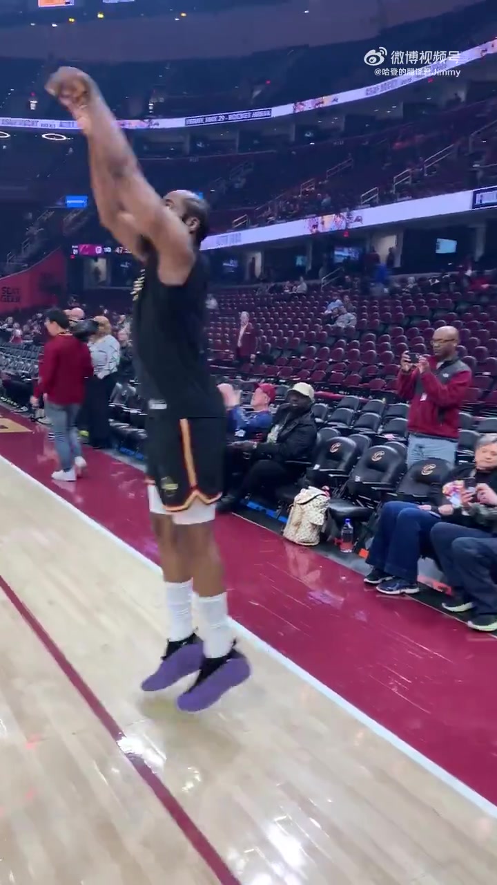 【超清赛事影像】有点风骚！哈登这个腿交叉投篮有什么说法吗？