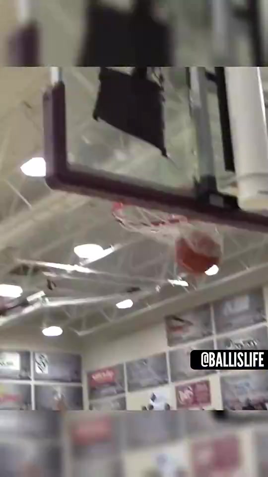 [拉梅洛·鲍尔]差点没认出来！普尔和大球&三球第一次碰面，一个比一个风骚