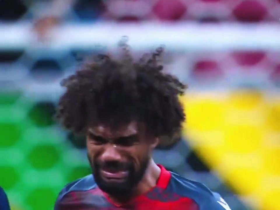 [体育视频]新喀里多尼亚无缘世界杯，球员痛哭流泪