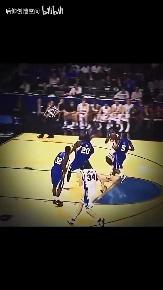 【值得一看】仅有十一场比赛就锁定了状元！欧文大学时期技术完成度有多高？