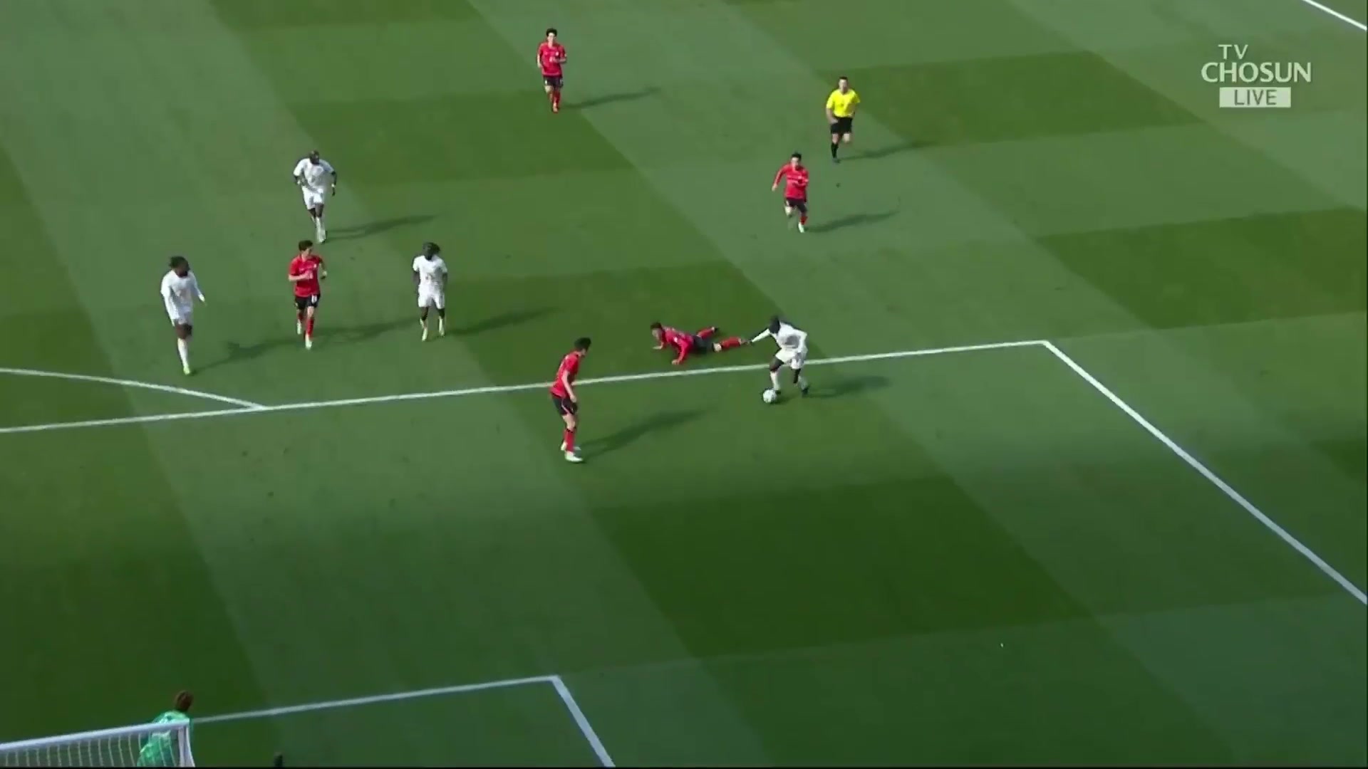 韩国丢球！戈多一人打爆韩国右路！盖桑禁区内包抄破门！