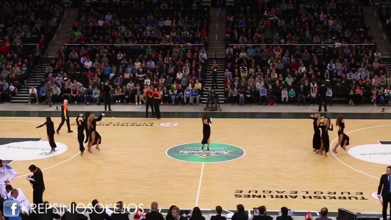 [热门高光]魅惑女特工！俄罗斯啦啦队美女演⬇️绎007舞蹈！