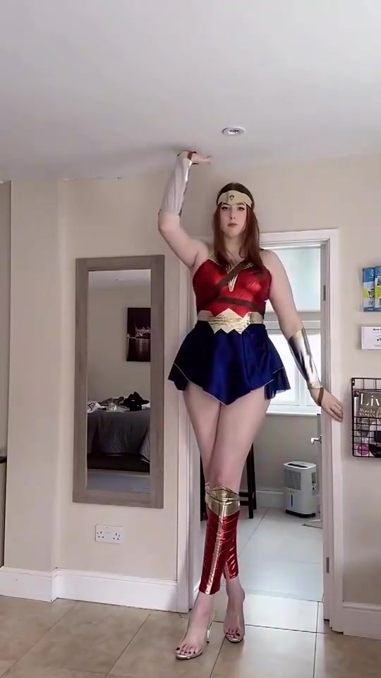 [你怎么看？]这位外国大姐身材如此魁梧，不去打篮球是不是有点可惜了