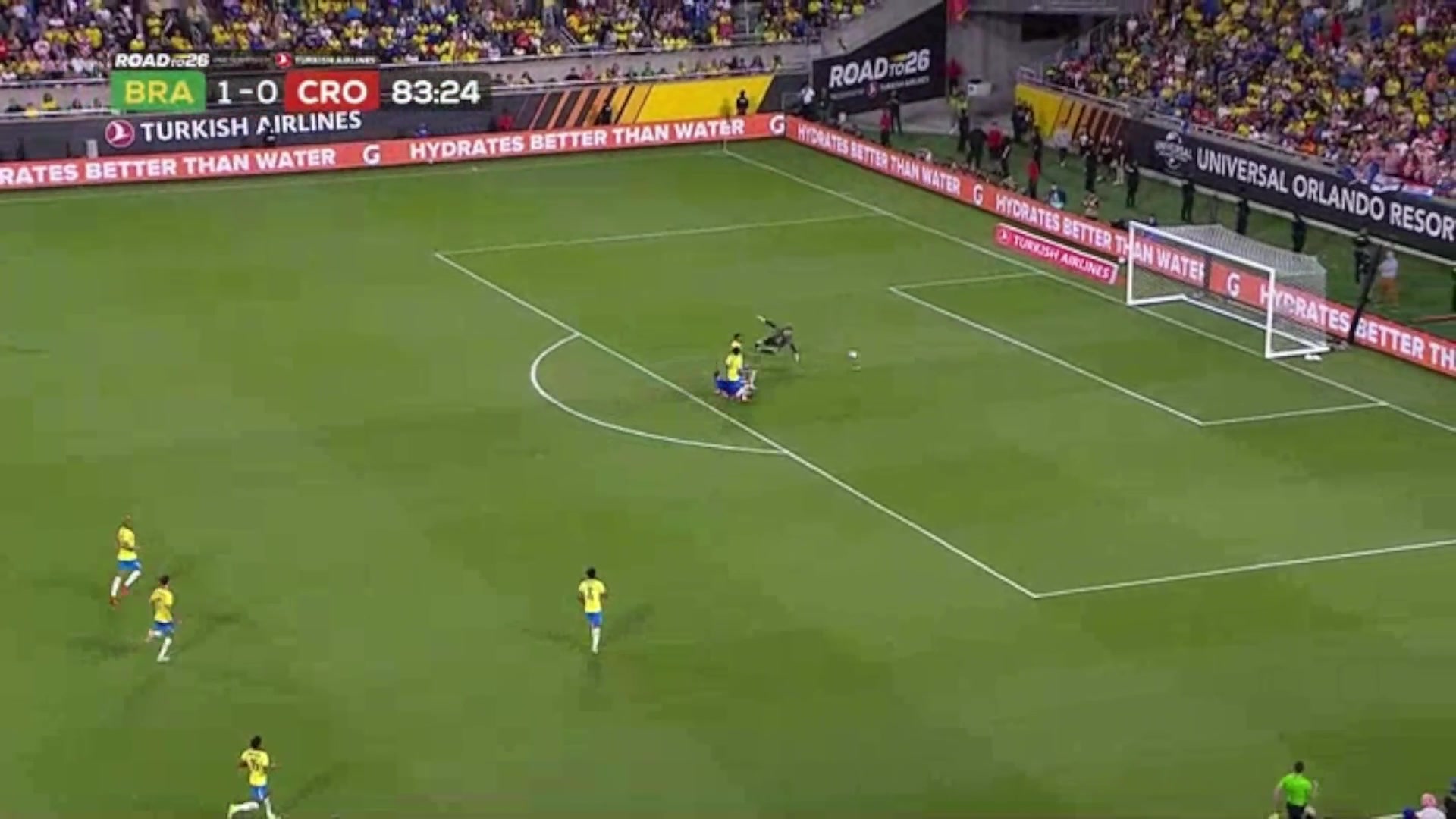 【今日视频】克罗地亚反击破门！边路队友漂亮弧线球传球，马耶尔抢点破门！