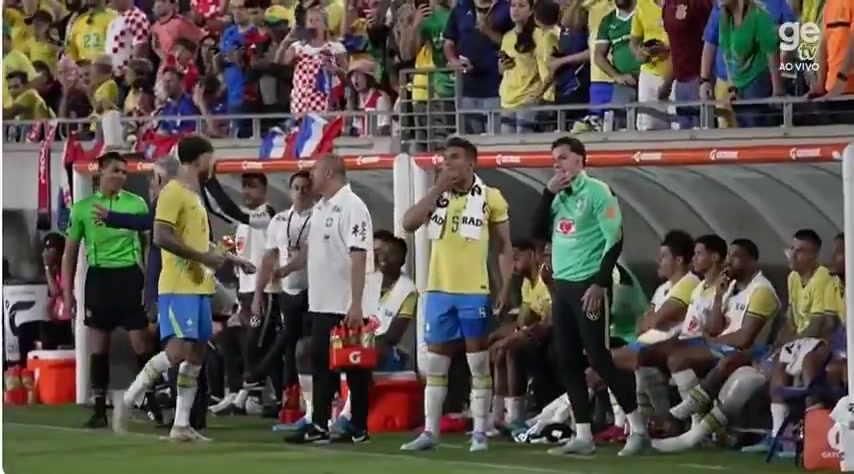 【体育头条】埃德森对恩德里克说：是蒂亚戈来罚点球，安切洛蒂让他罚的