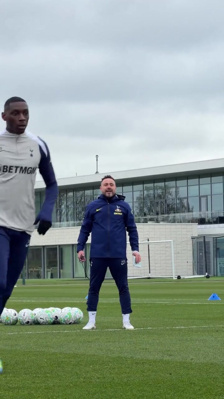 【有道理嘛?】每一场都是生死战！德泽尔比上任后的第一堂训练课