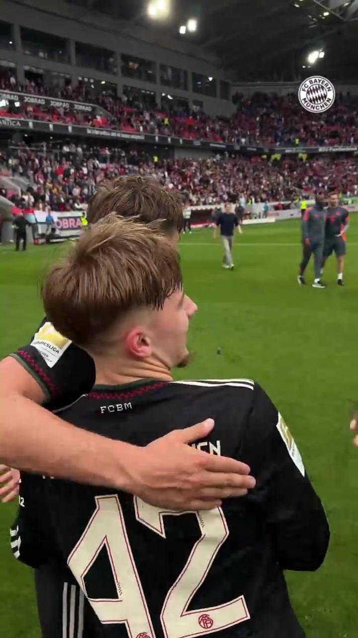 [今日视频]天降神兵！本场比赛的MVP！比朔夫和队友的赛后庆