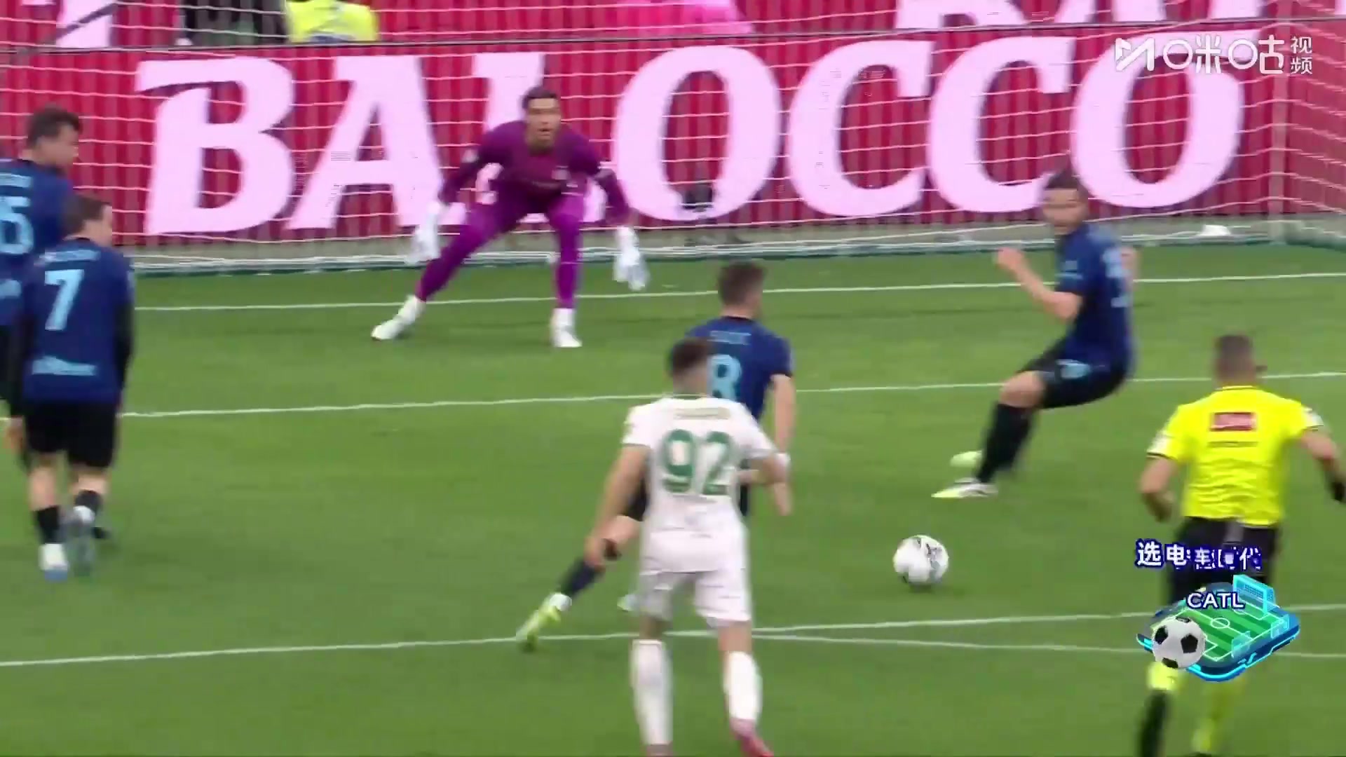 泽林斯基传球被断！马伦杀入禁区被解围，佩莱格里尼低射破门！