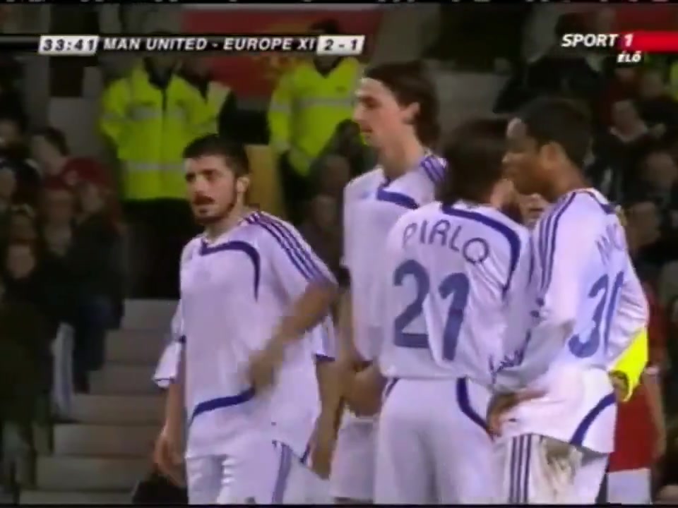 【体育头条】科学解释不了的弧线！曼联时期的C罗到底有多强？看这脚球就懂了