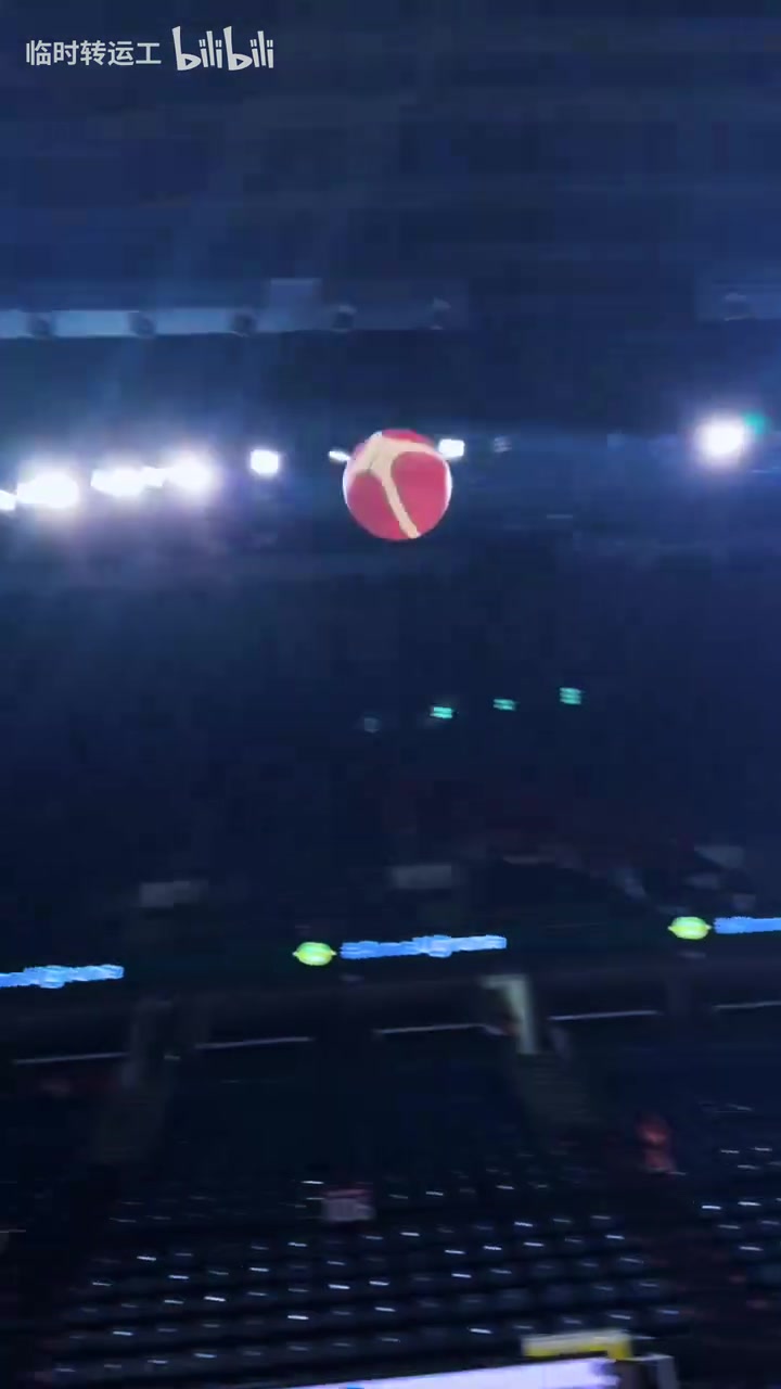 【实况回放】气质⬆️真好！穿高跟鞋投篮不准？