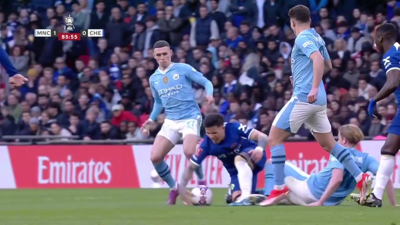 [有道理嘛?]小天使福登！名场面：恩佐和德布劳内之间的小争执