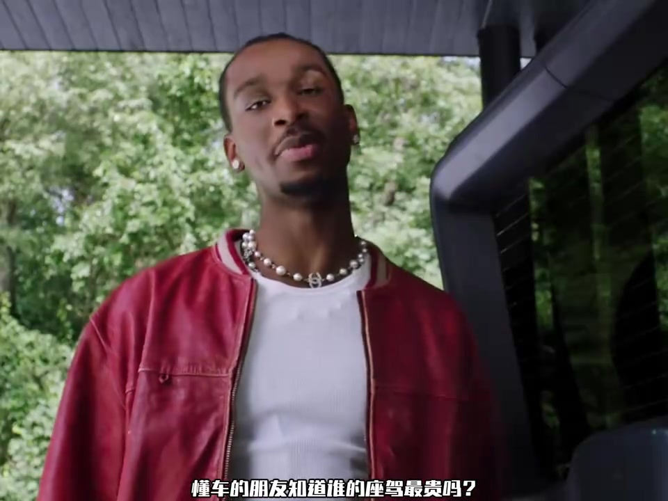 [关键对位视频]青年⭐军的品味！雷霆球员上下班都开什么车？（