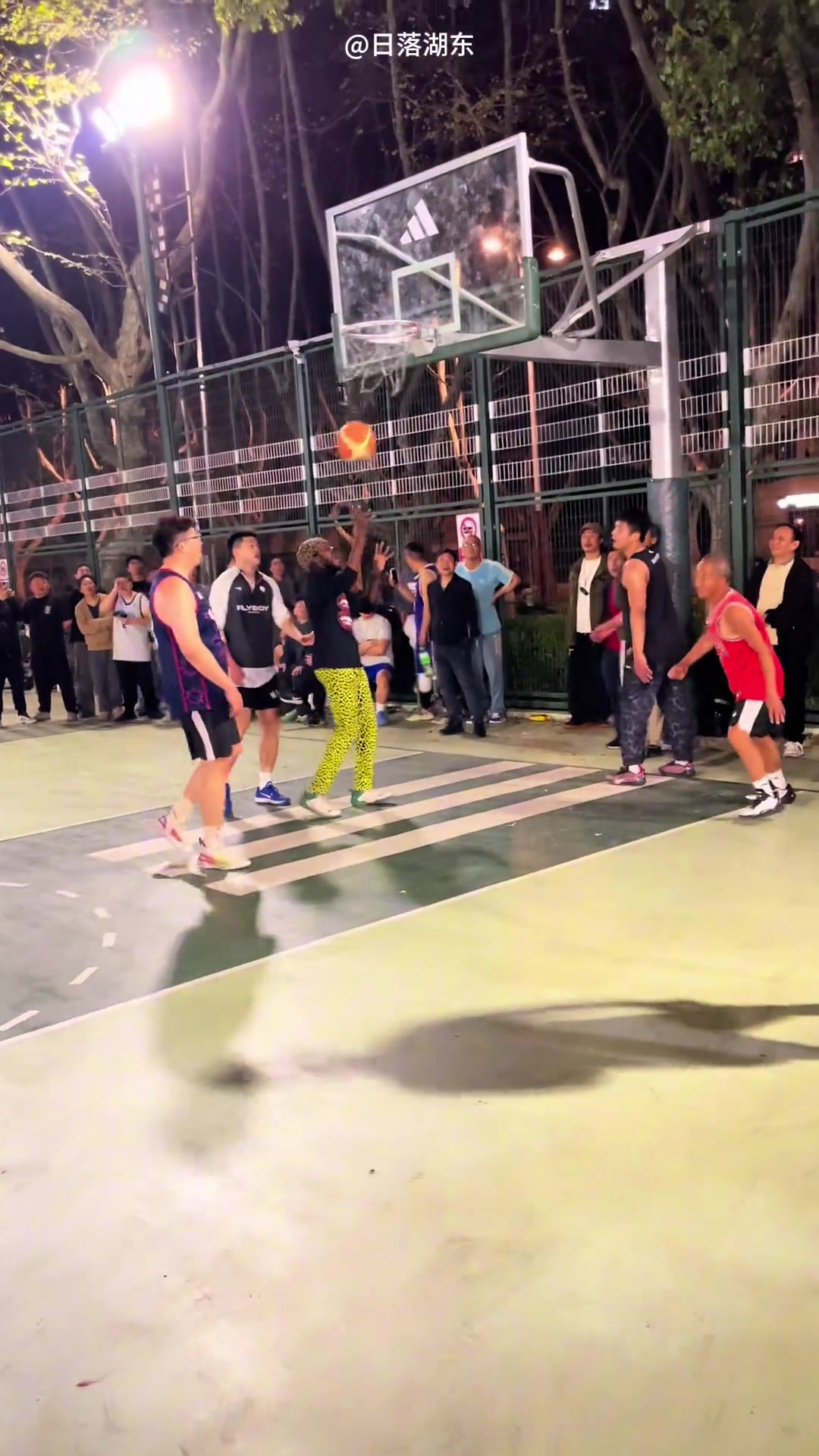 【体育视频】大爷永远是大爷！74岁罗斯军训大师！