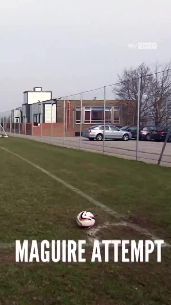 【精彩赛事短片】原来马❕奎尔的脚法这么秀？20岁马奎尔挑战左