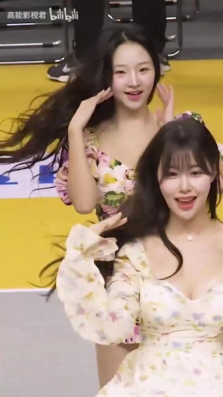 【体育头条】群芳争艳！风情万种的啦啦队美女热舞！哪个是你的最