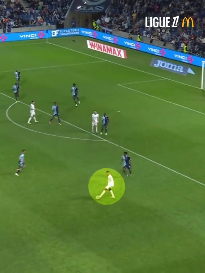 [足球]氮气加速！名场面：格林伍德毫不讲理的世界波破门！