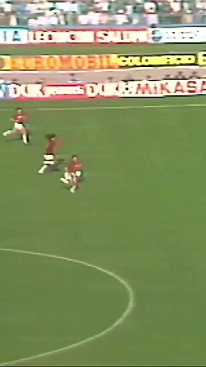 【体育视频】大步一趟，无人能挡！名场面：古利特+范巴斯滕闪击那不勒斯！