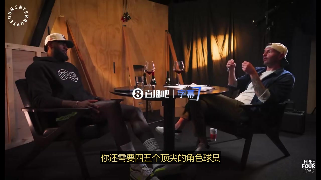 [视频/集锦]詹姆斯：我在热火第一年所谓的超级强队 阵容全靠