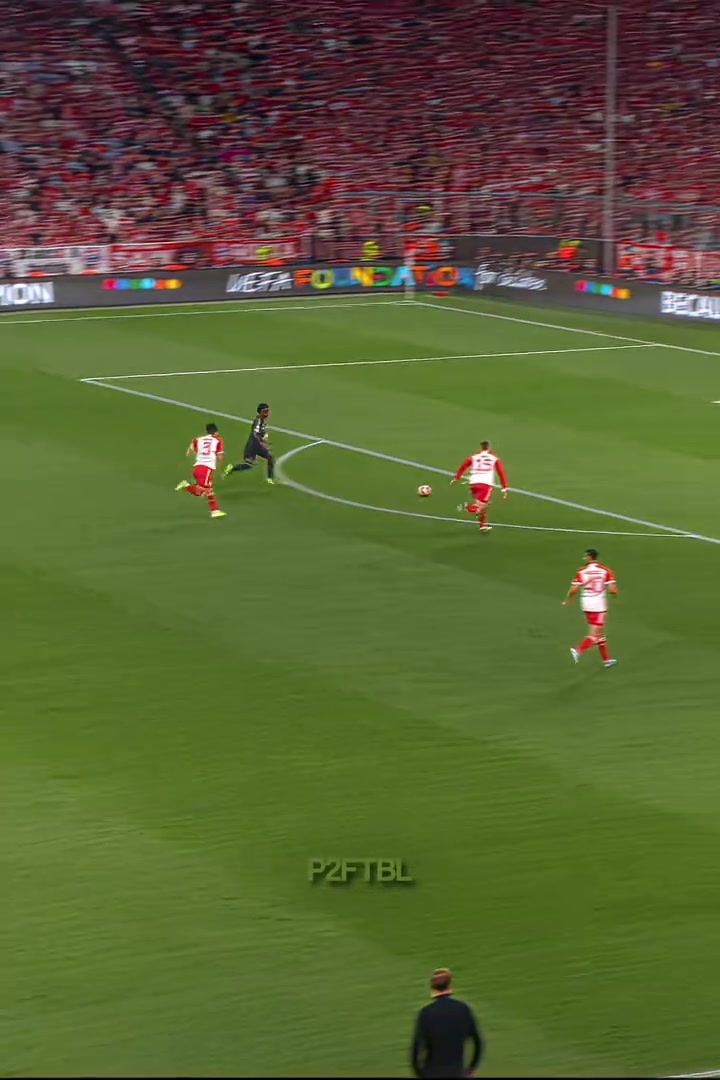 【视频】还能拿出这样的表现吗？维尼修斯24年对阵拜仁的关键发挥！