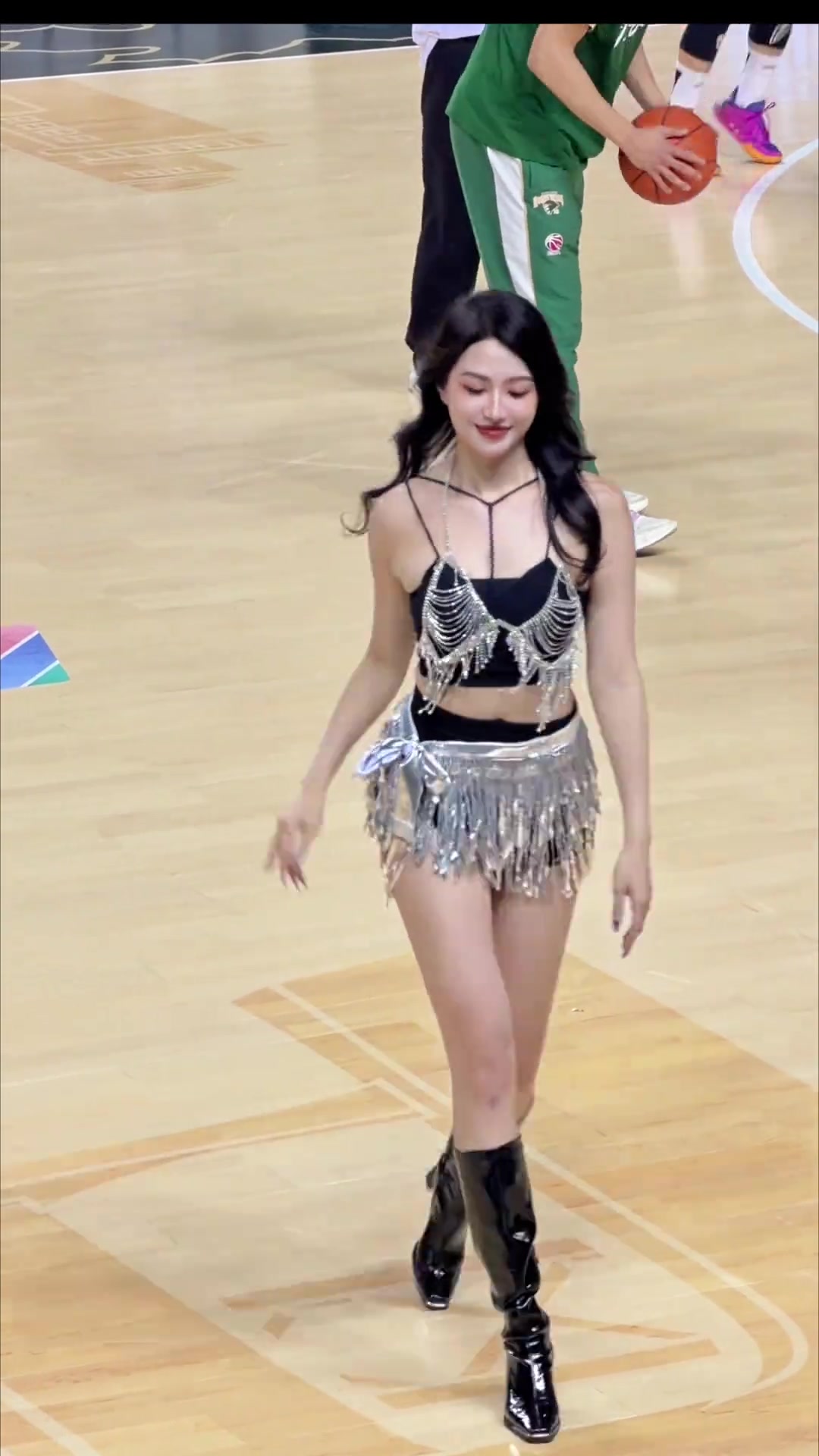 【实战片段】这丰满身材！同曦啦啦队美女BEI贝爷，是你们喜欢