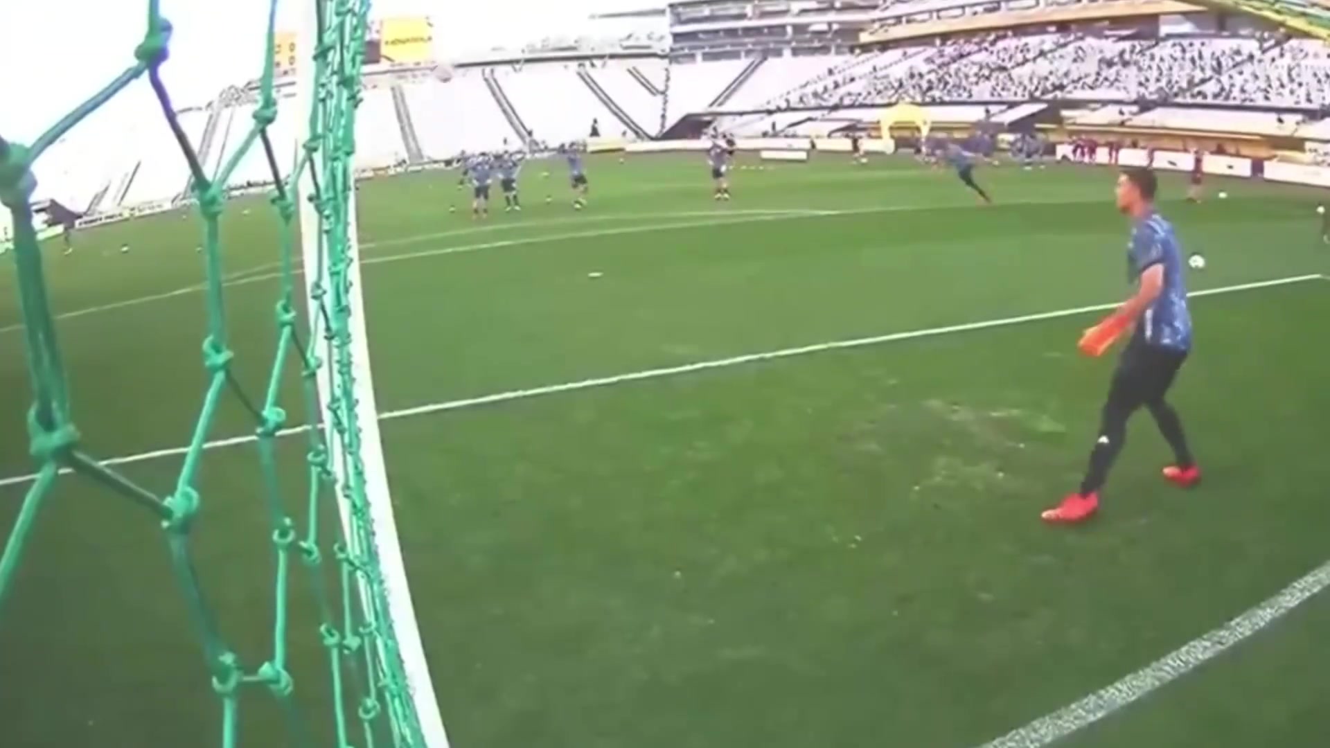 【体育视频】梅西的圆月弯刀，姆巴佩采访还真不是吹的