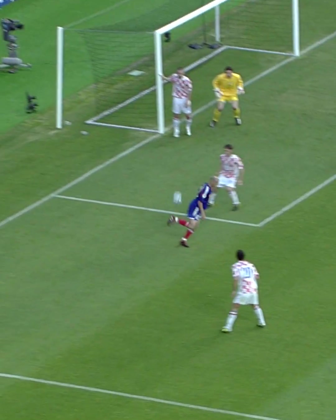 【视频/集锦】你永远也想不到，齐达内IQ1000的操作