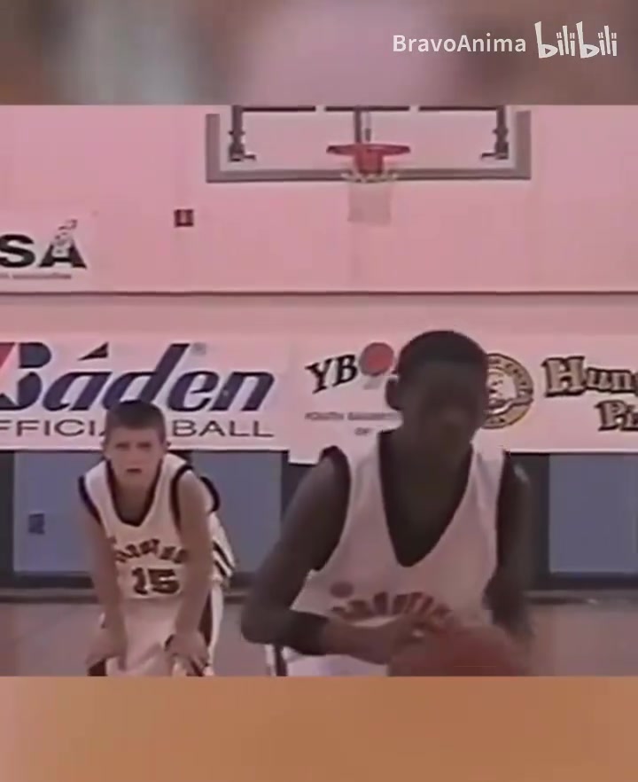 [精彩剪辑]从小就是23号！绝对没看过系列：12岁的詹姆斯是