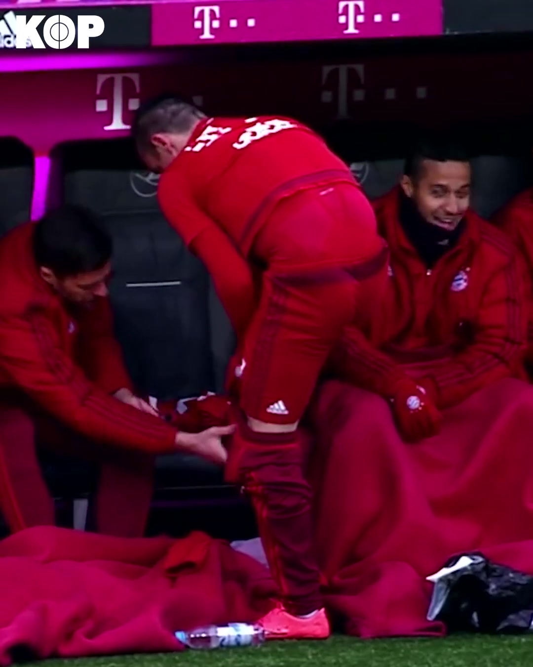 [体育头条]法国捣蛋鬼！场下的里贝里原来是这样的！