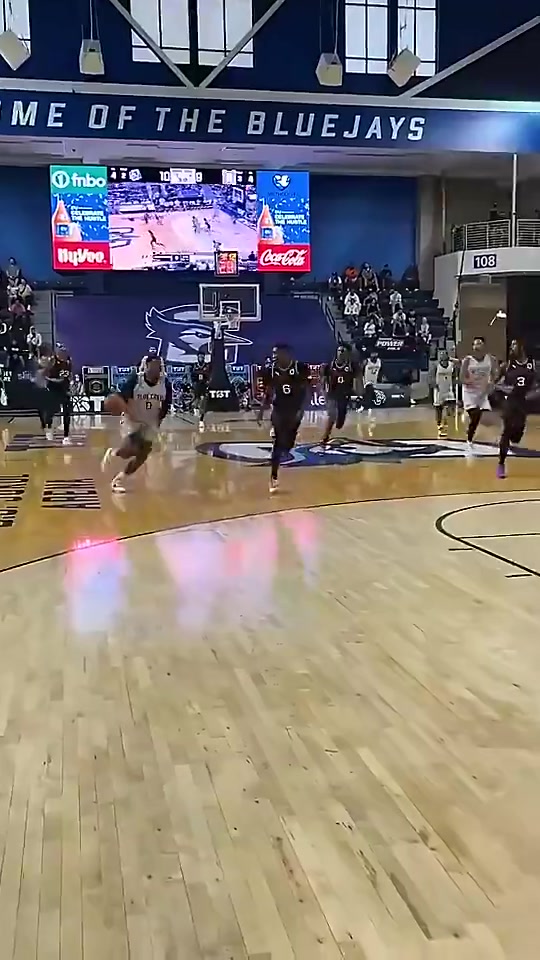 [推荐]炸裂天赋！阿门俩兄弟每次跳起来感觉是在悬空！！