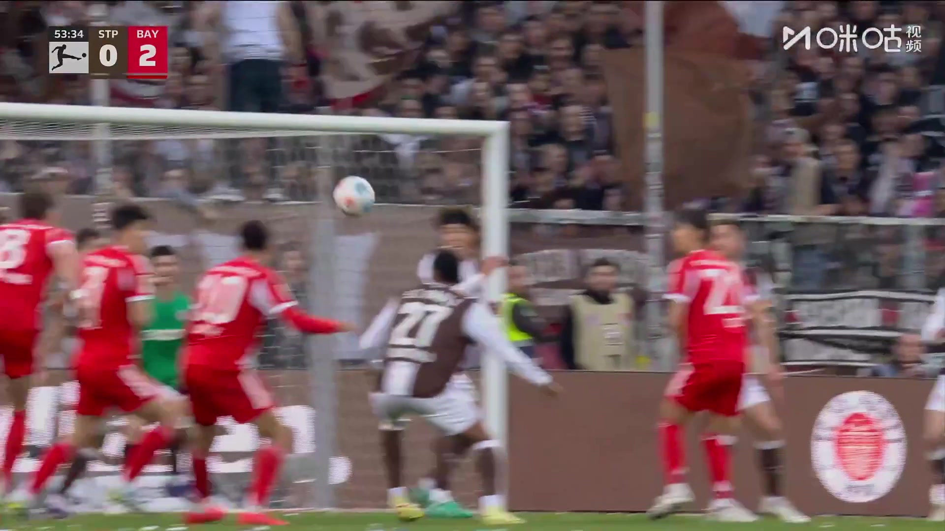 里程碑时刻！格雷茨卡凌空斩破门！拜仁打进联赛第102球！