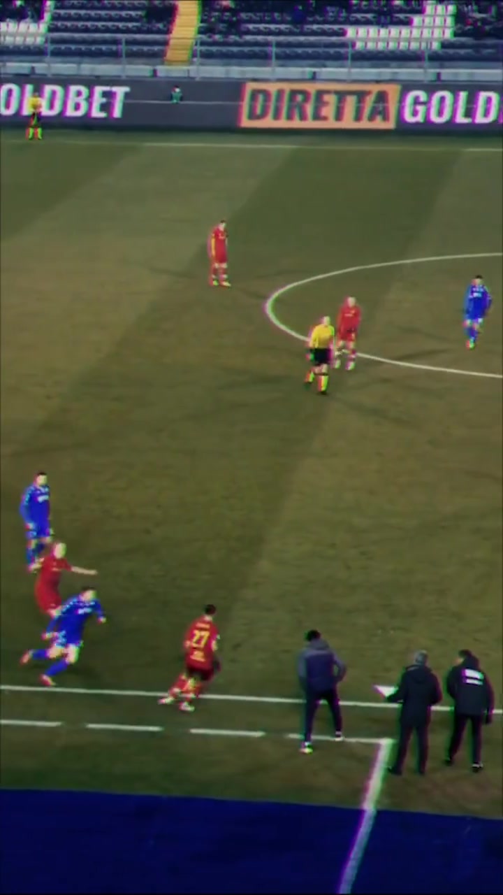 【意甲】穆帅：你传，传啊……诶？名场面：奥利维拉中场转圈戏耍